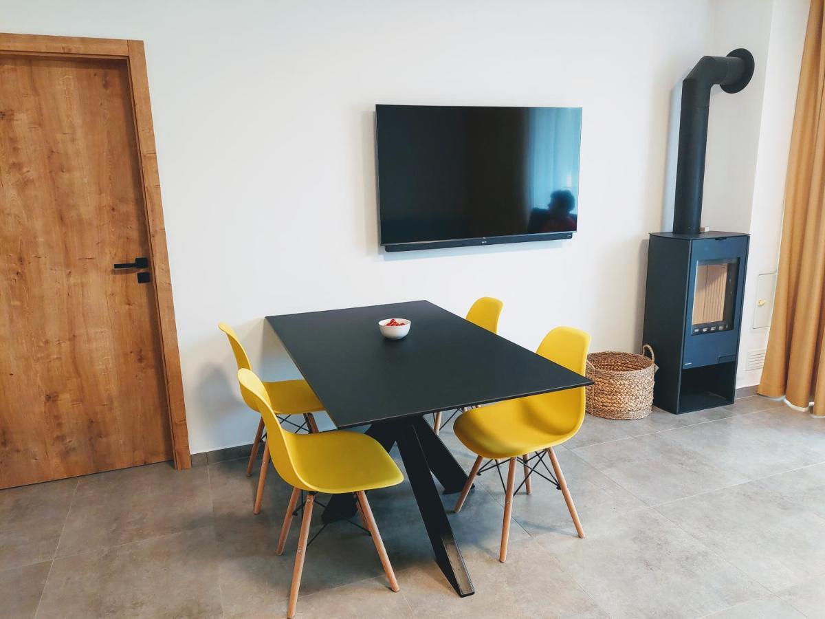 Apartmany Jura Nová Pec Exteriör bild